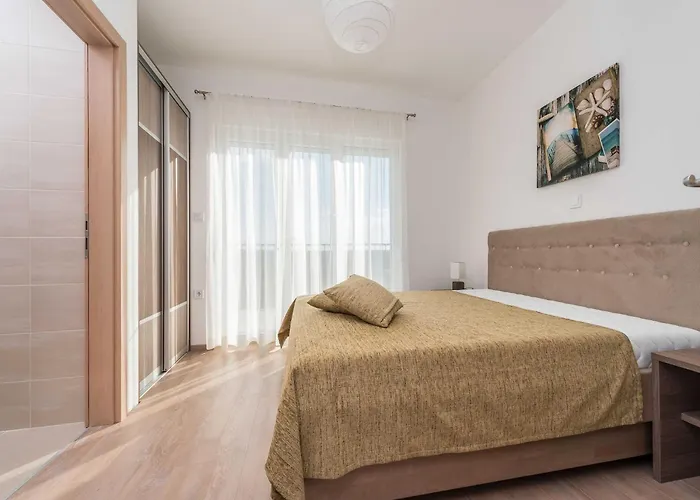 Luxury Escape With Swimming Pool & Modern Design - Four Bedroom With Private Pool 1 וילה *