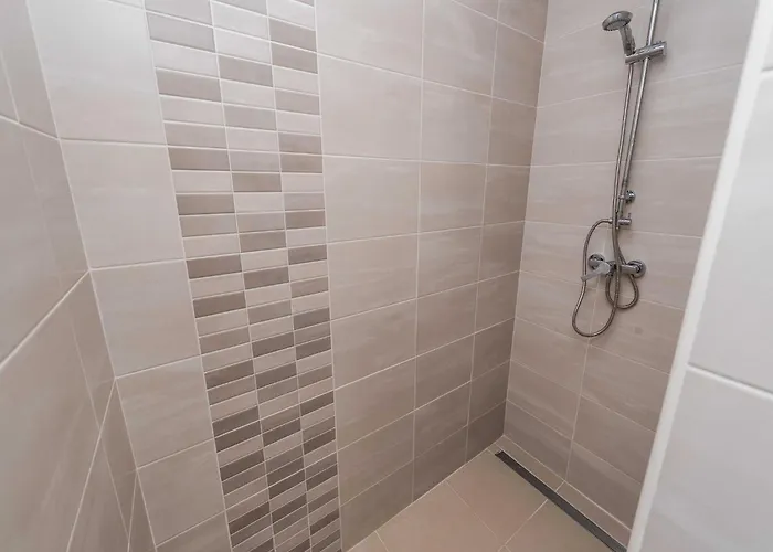 וילה Luxury Escape With Swimming Pool & Modern Design - Four Bedroom With Private Pool 1 Debeljak