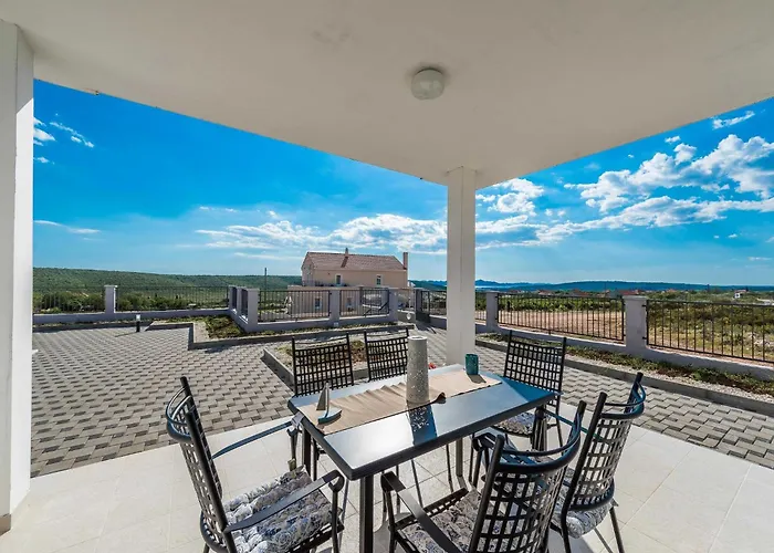וילה Luxury Escape With Swimming Pool & Modern Design - Four Bedroom With Private Pool 1 Debeljak
