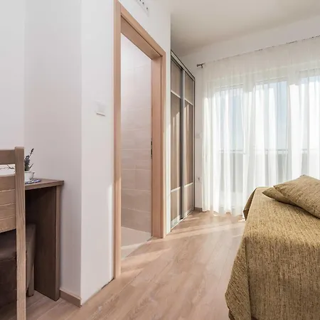Luxury Escape With Swimming Pool & Modern Design - Four Bedroom With Private Pool 1