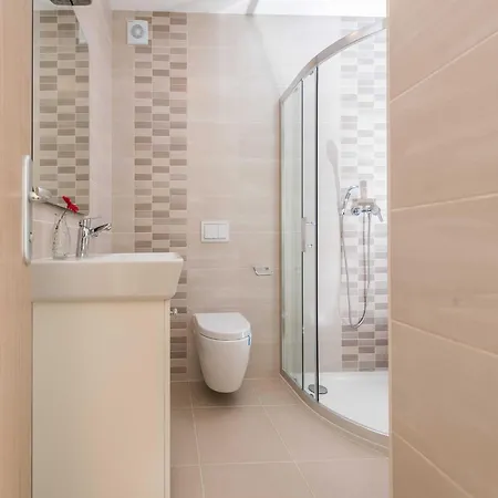 Willa Luxury Escape With Swimming Pool & Modern Design - Four Bedroom With Private Pool 1