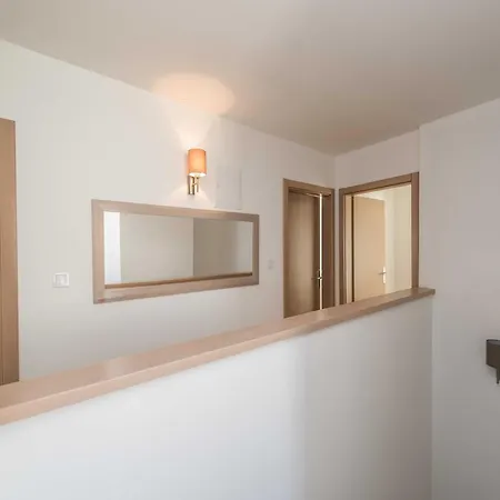 Luxury Escape With Swimming Pool & Modern Design - Four Bedroom With Private Pool 1 * Debeljak