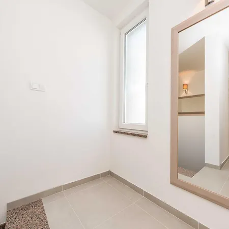 Вилла Luxury Escape With Swimming Pool & Modern Design - Four Bedroom With Private Pool 1 Debeljak
