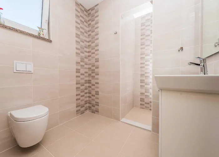 Вилла Luxury Escape With Swimming Pool & Modern Design - Four Bedroom With Private Pool 1 *