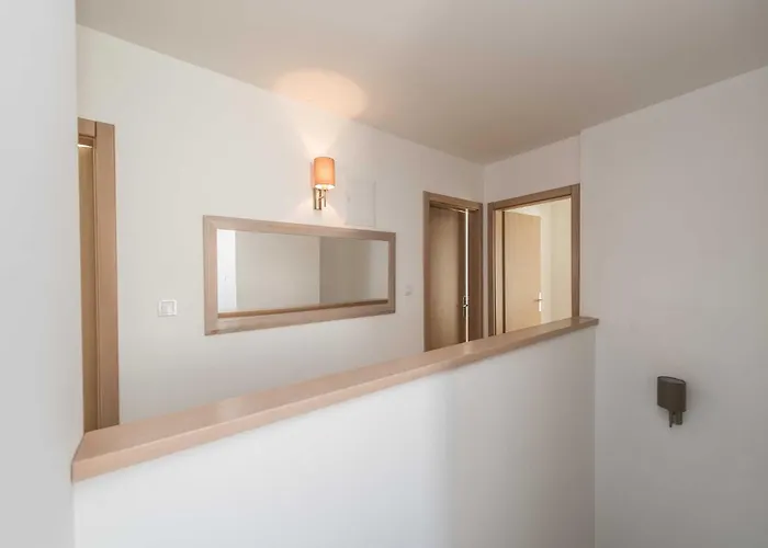 Luxury Escape With Swimming Pool & Modern Design - Four Bedroom With Private Pool 1 * Debeljak